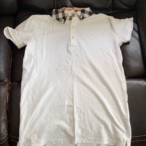white burberry polo t-shirt